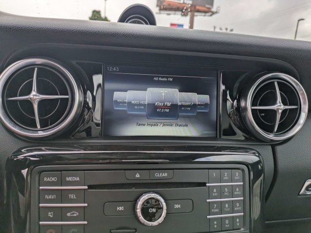 Used 2020 Mercedes-Benz SLC 300 image 18