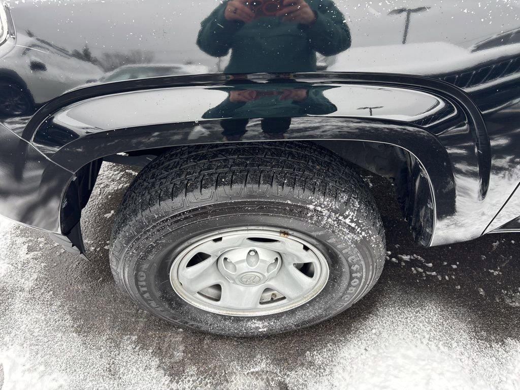 Used 2023 Toyota Tacoma SR image 7