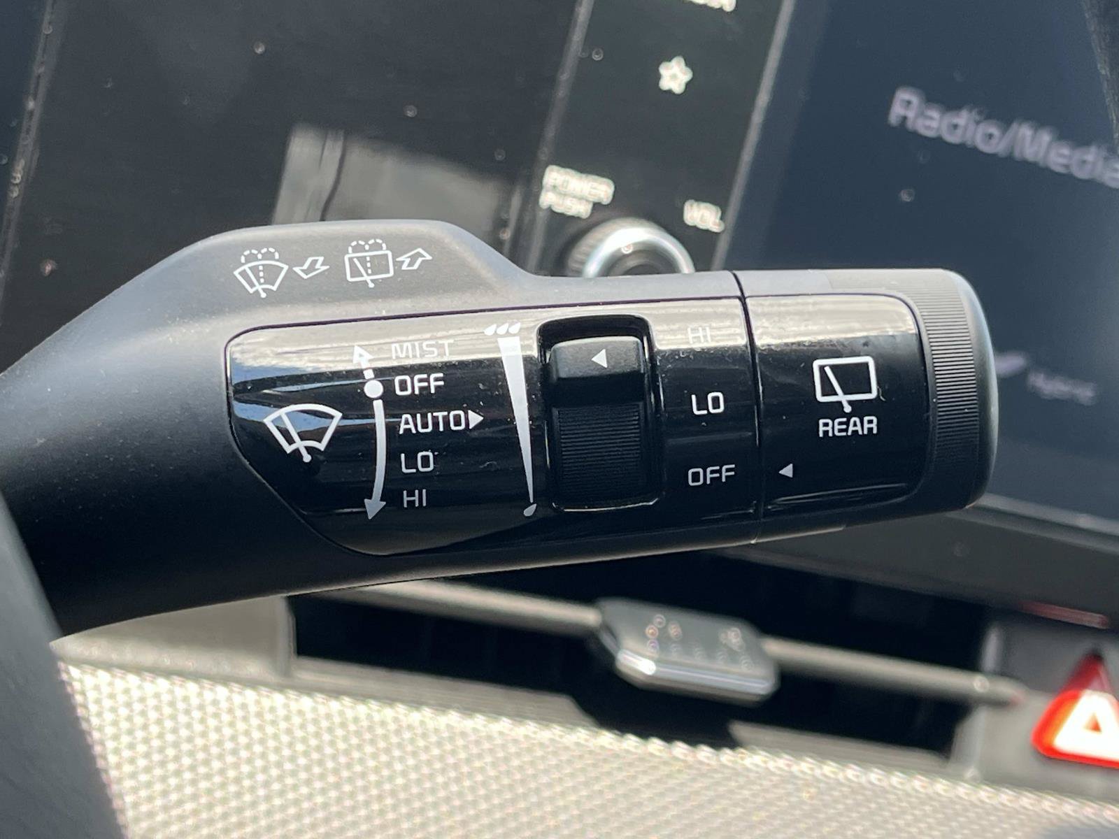 Used 2025 Kia Sportage LX FWD image 40