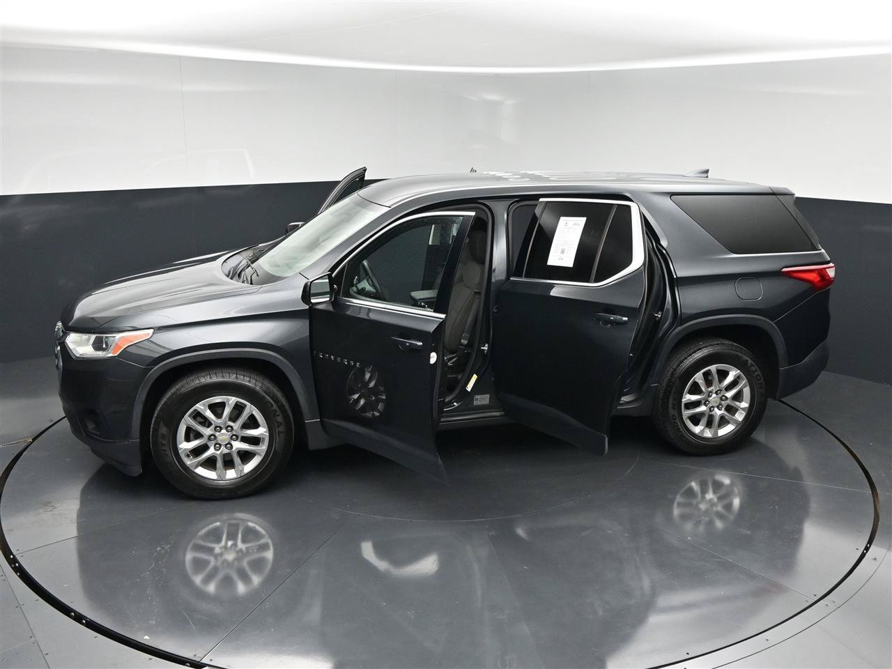 Used 2018 Chevrolet Traverse LS AWD/4WD image 29