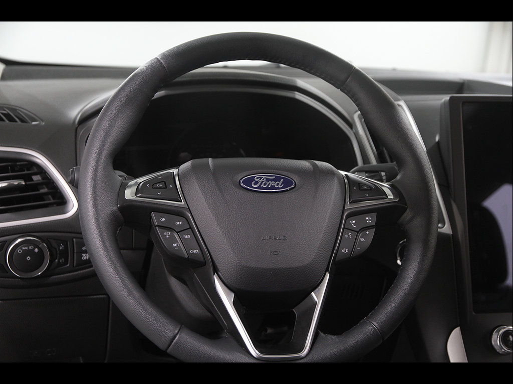 Used 2024 Ford Edge SEL w/ Convenience Package AWD/4WD image 7