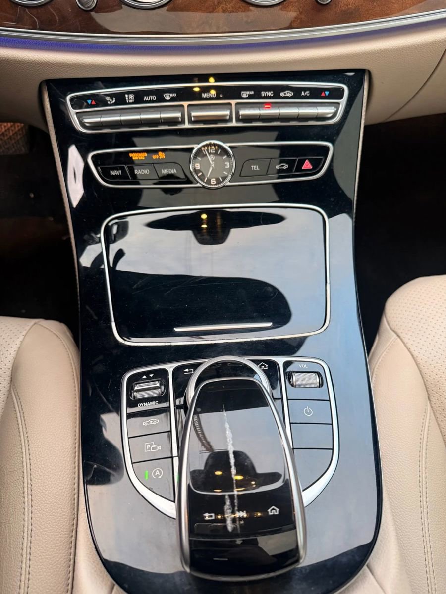 Used 2017 Mercedes-Benz E 300 4MATIC image 25