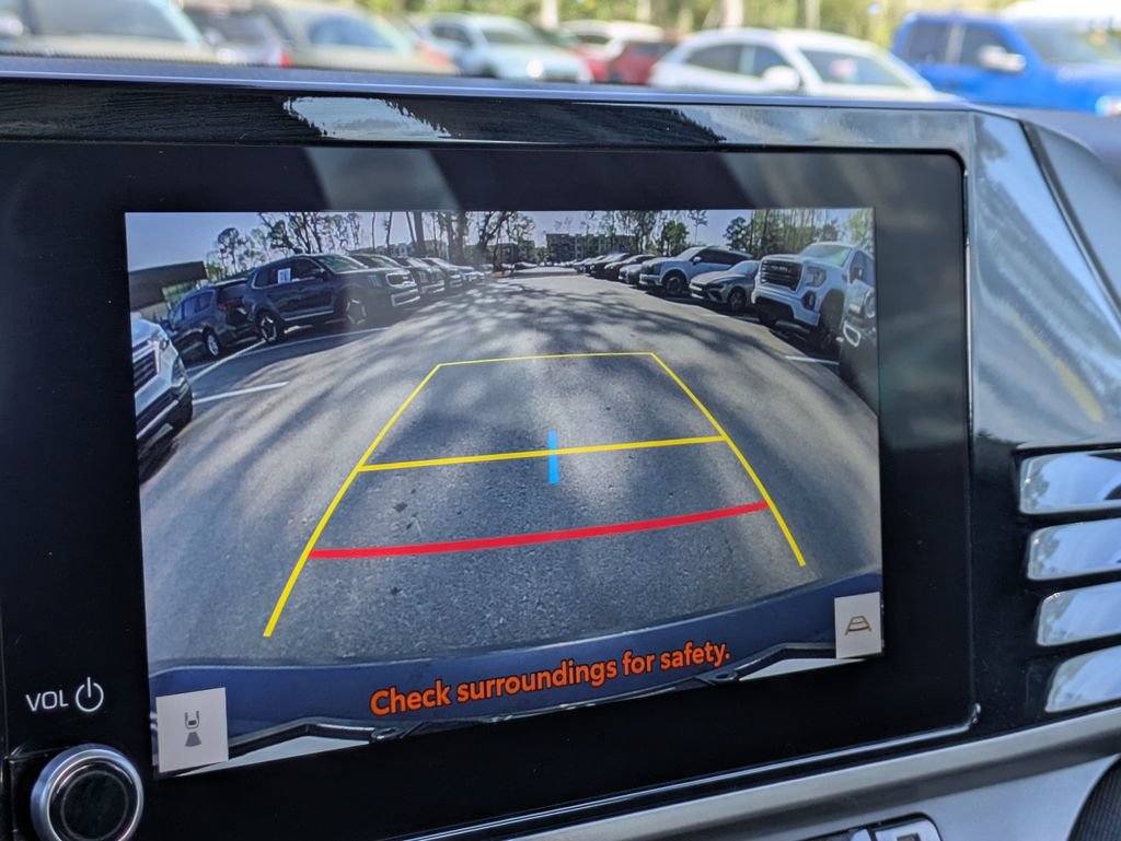 Used 2025 Toyota Camry LE FWD image 21