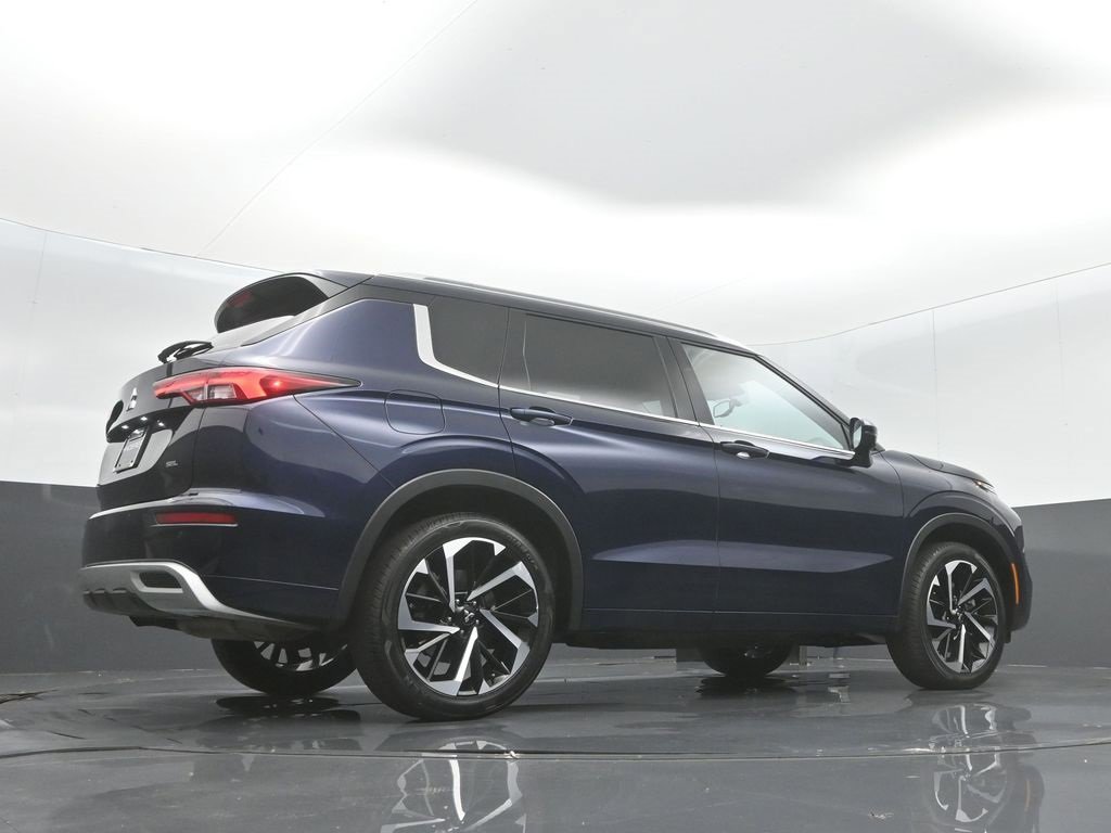 Used 2024 Mitsubishi Outlander SEL image 23