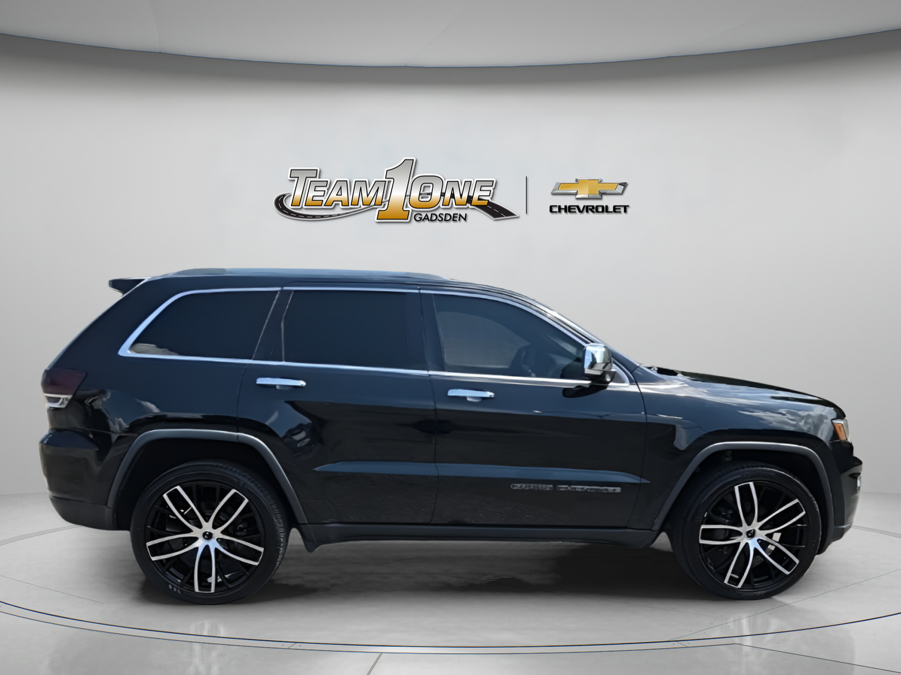 Used 2019 Jeep Grand Cherokee Limited w/ Luxury Group II RWD image 9