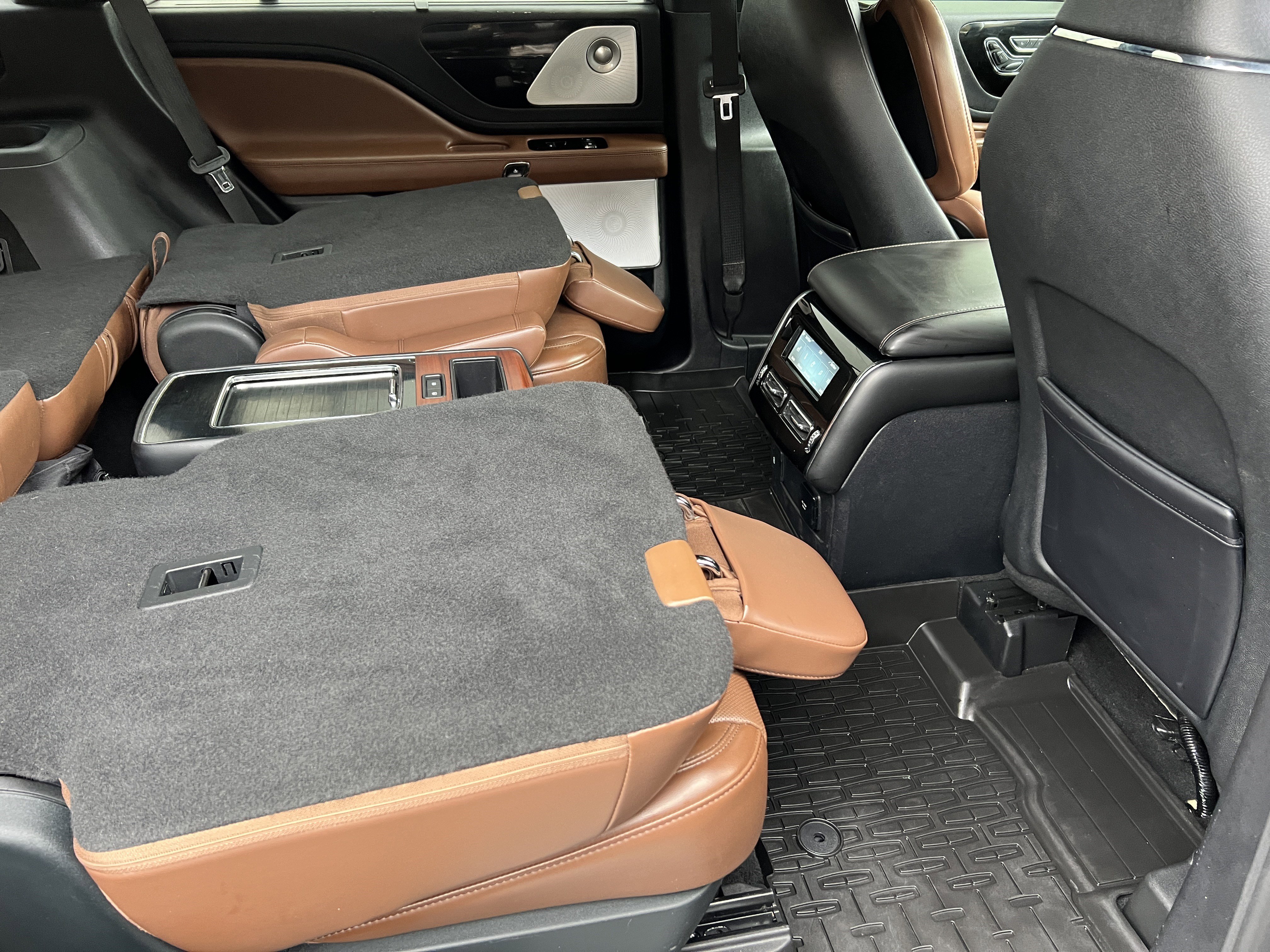 Used 2021 Lincoln Aviator Grand Touring w/ Equipment Group 302A image 25