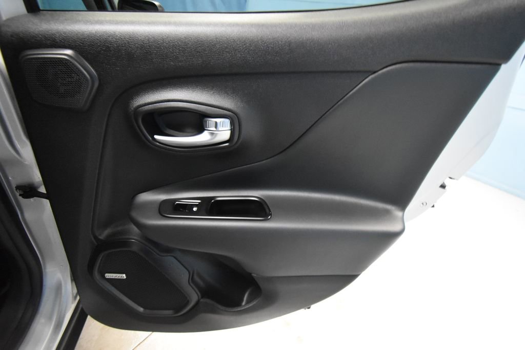 Used 2021 Jeep Renegade Trailhawk w/ Sun & Sound Group AWD/4WD image 26