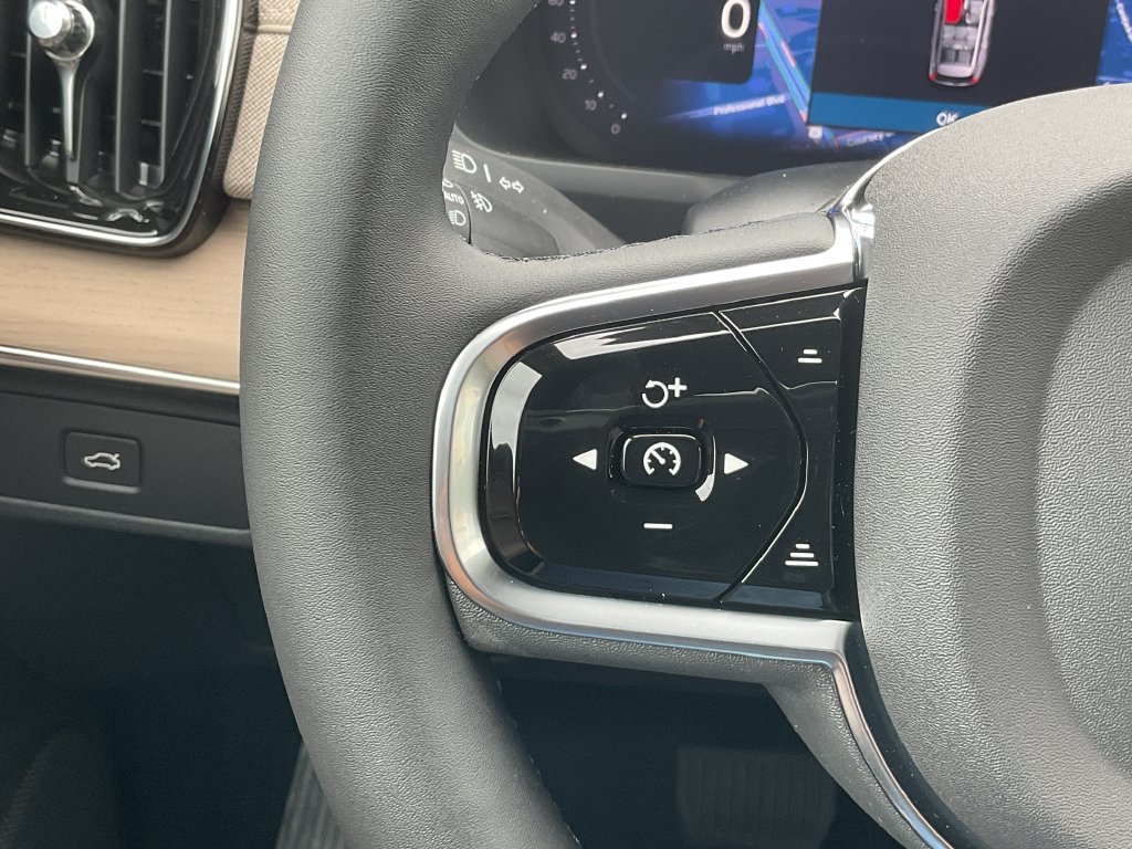New 2027 Volvo XC90 B6 Plus AWD/4WD image 23
