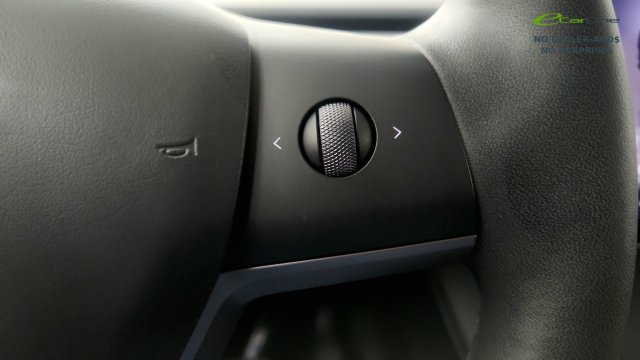 Used 2025 Tesla Model Y Long Range RWD image 63