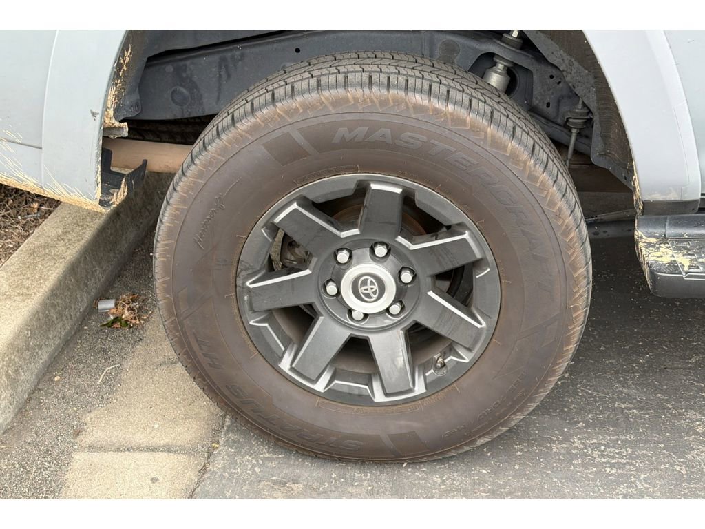 Used 2021 Toyota 4Runner Trail Special Edition AWD/4WD image 4