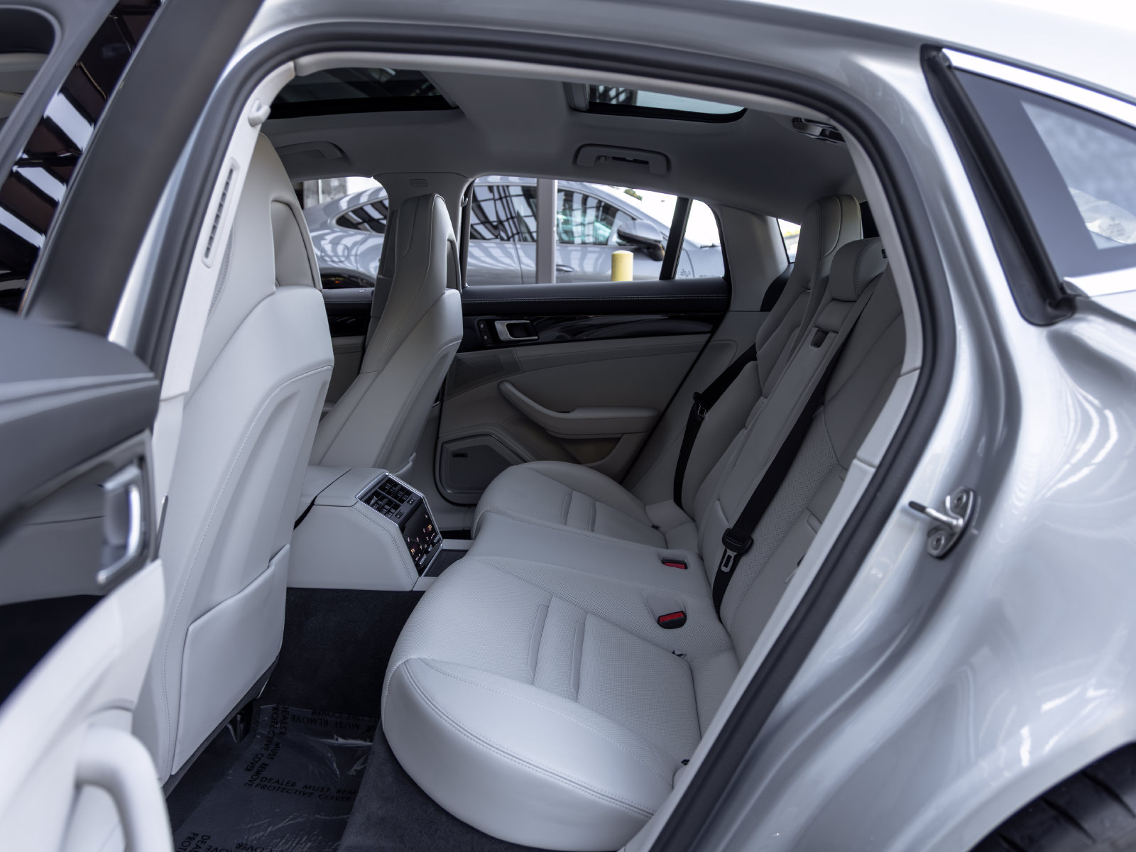 Certified 2022 Porsche Panamera 4S AWD/4WD image 45