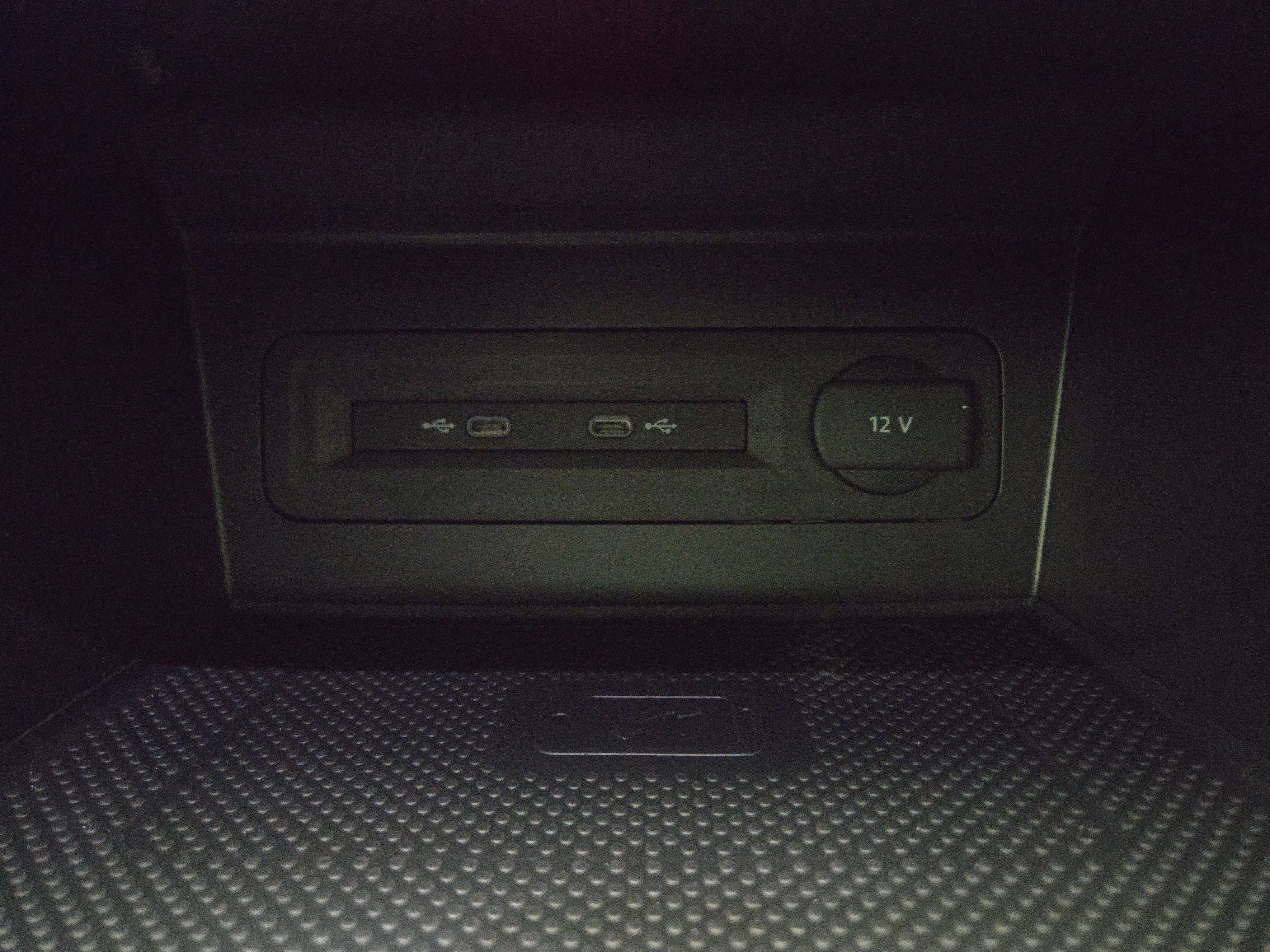 Used 2022 Volkswagen Atlas SEL image 29