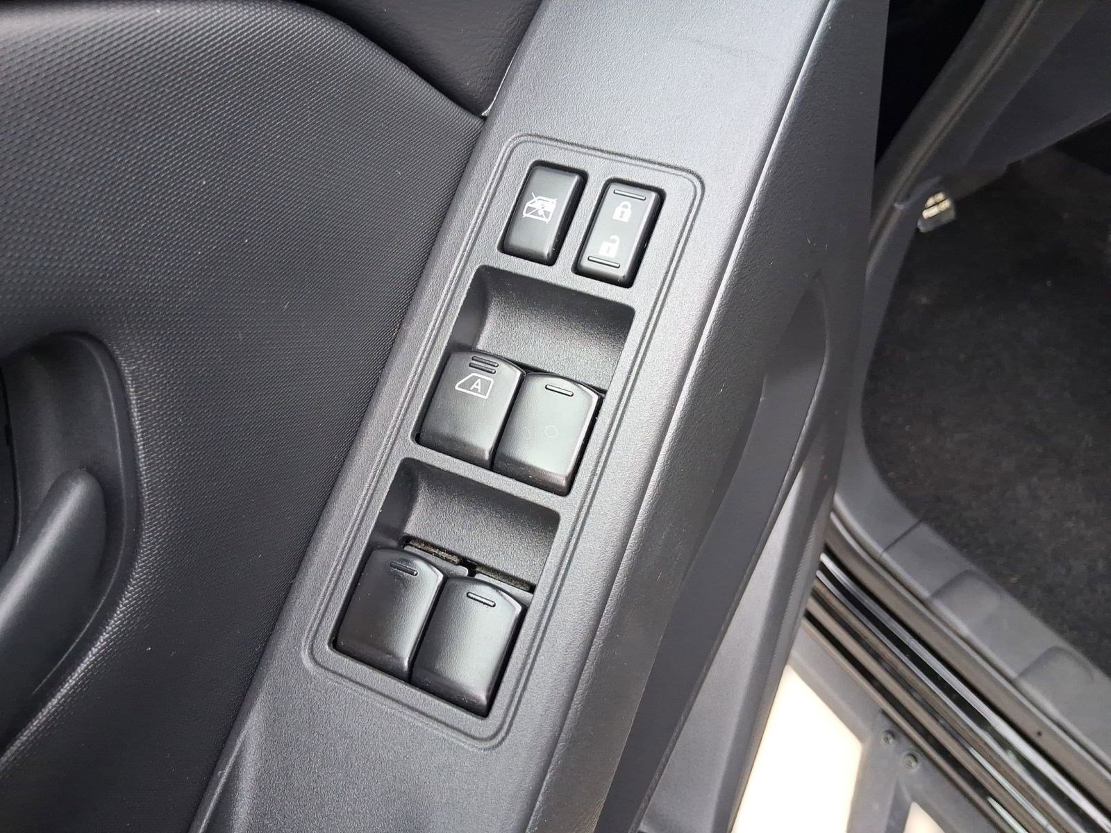 Used 2022 Nissan Frontier S w/ Technology Package image 19