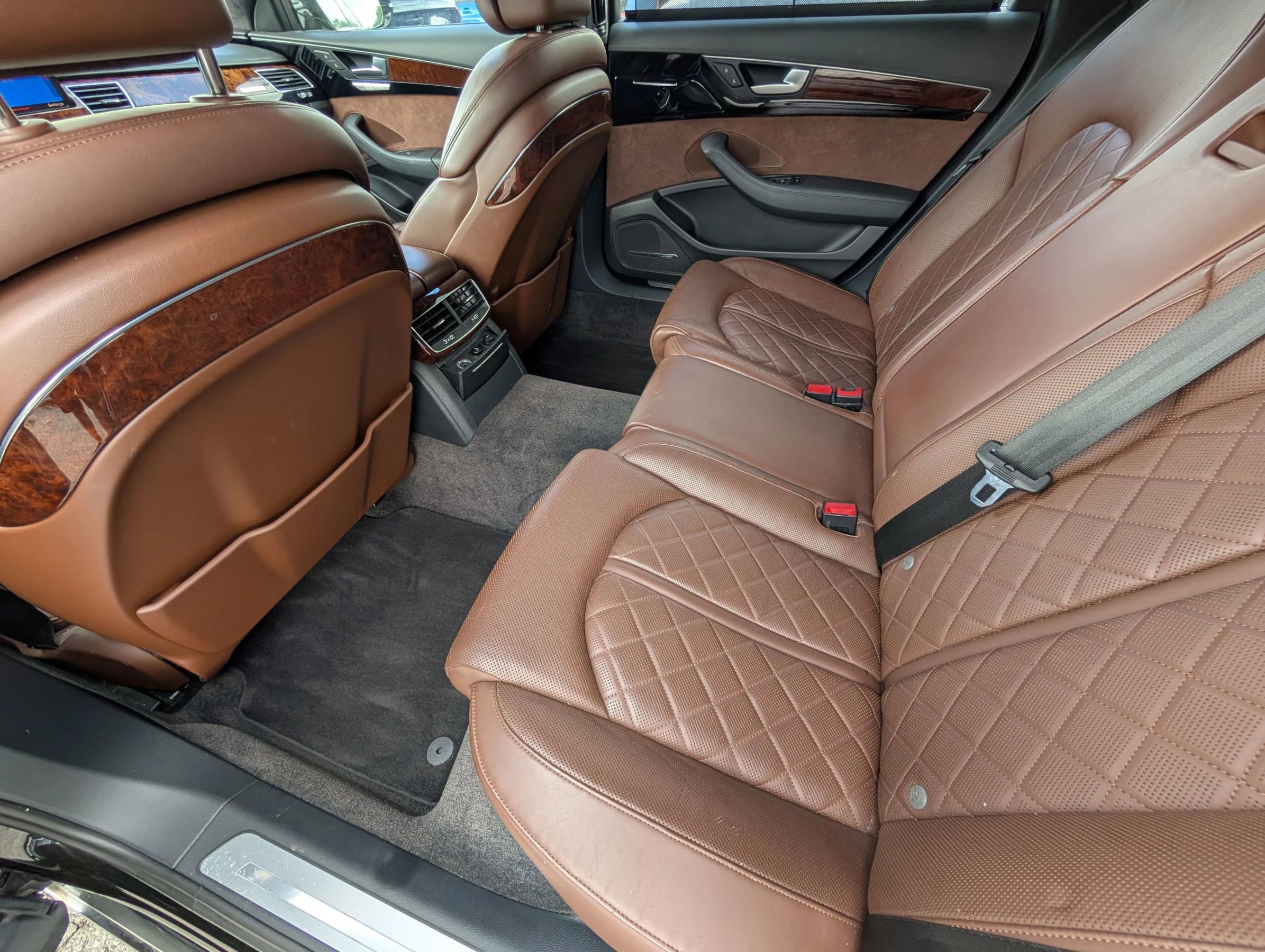 Used 2014 Audi A8 L TDI w/ Premium Package image 14