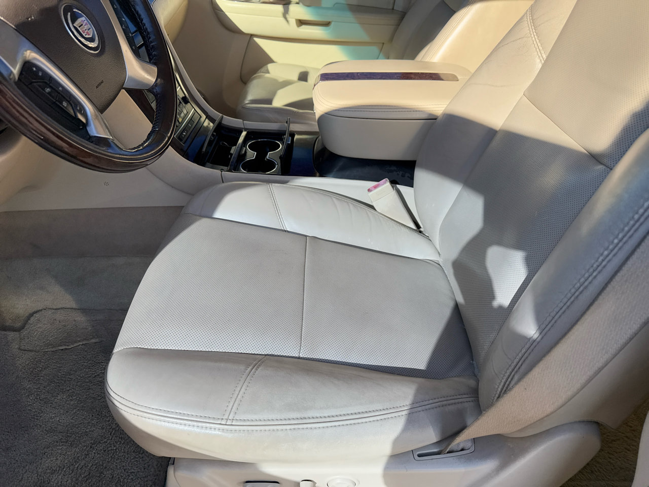 Used 2007 Cadillac Escalade AWD w/ Information Package image 12