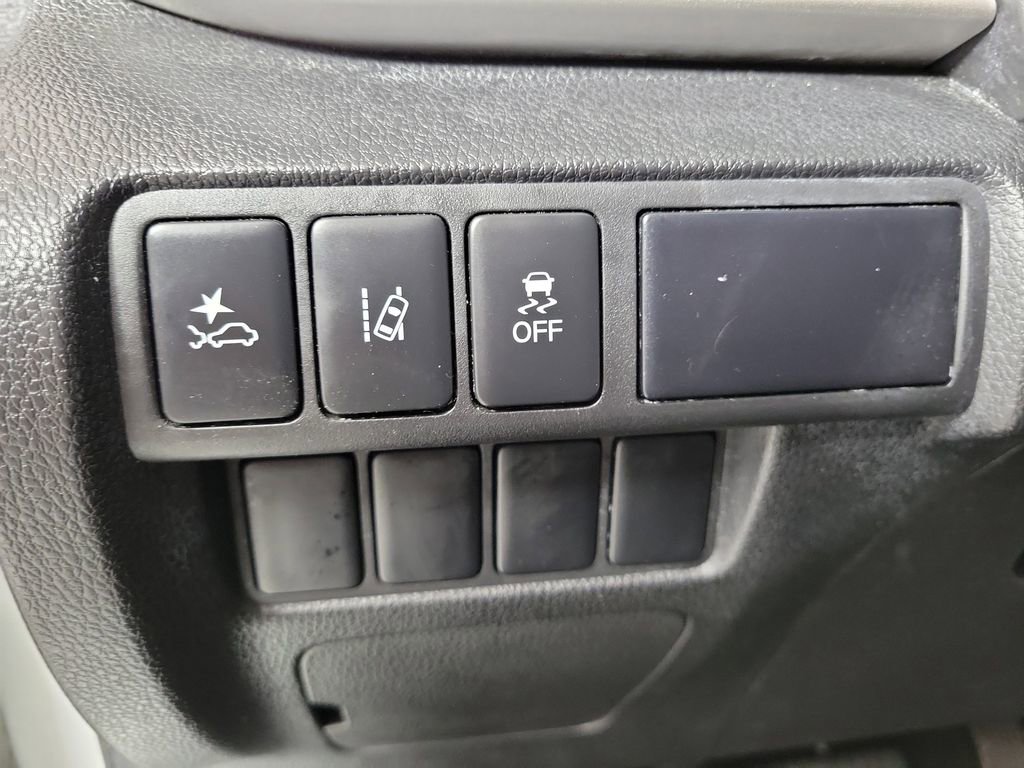 Used 2023 Mitsubishi Eclipse Cross LE image 12