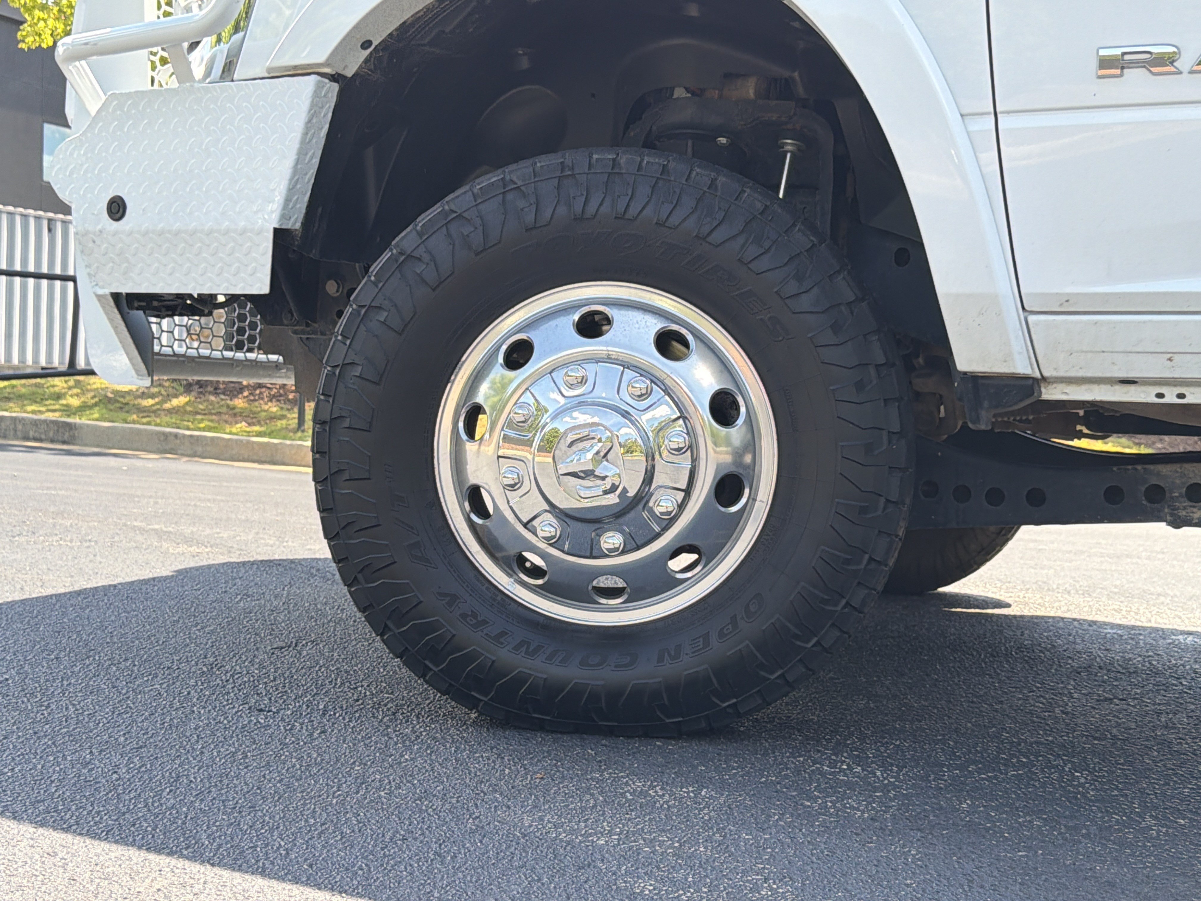 Used 2022 RAM 3500 Laramie AWD/4WD image 11