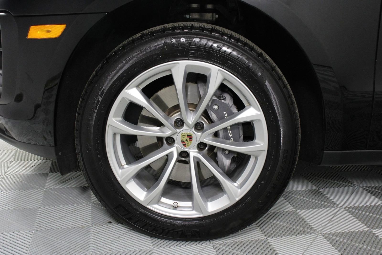 Certified 2026 Porsche Macan image 30