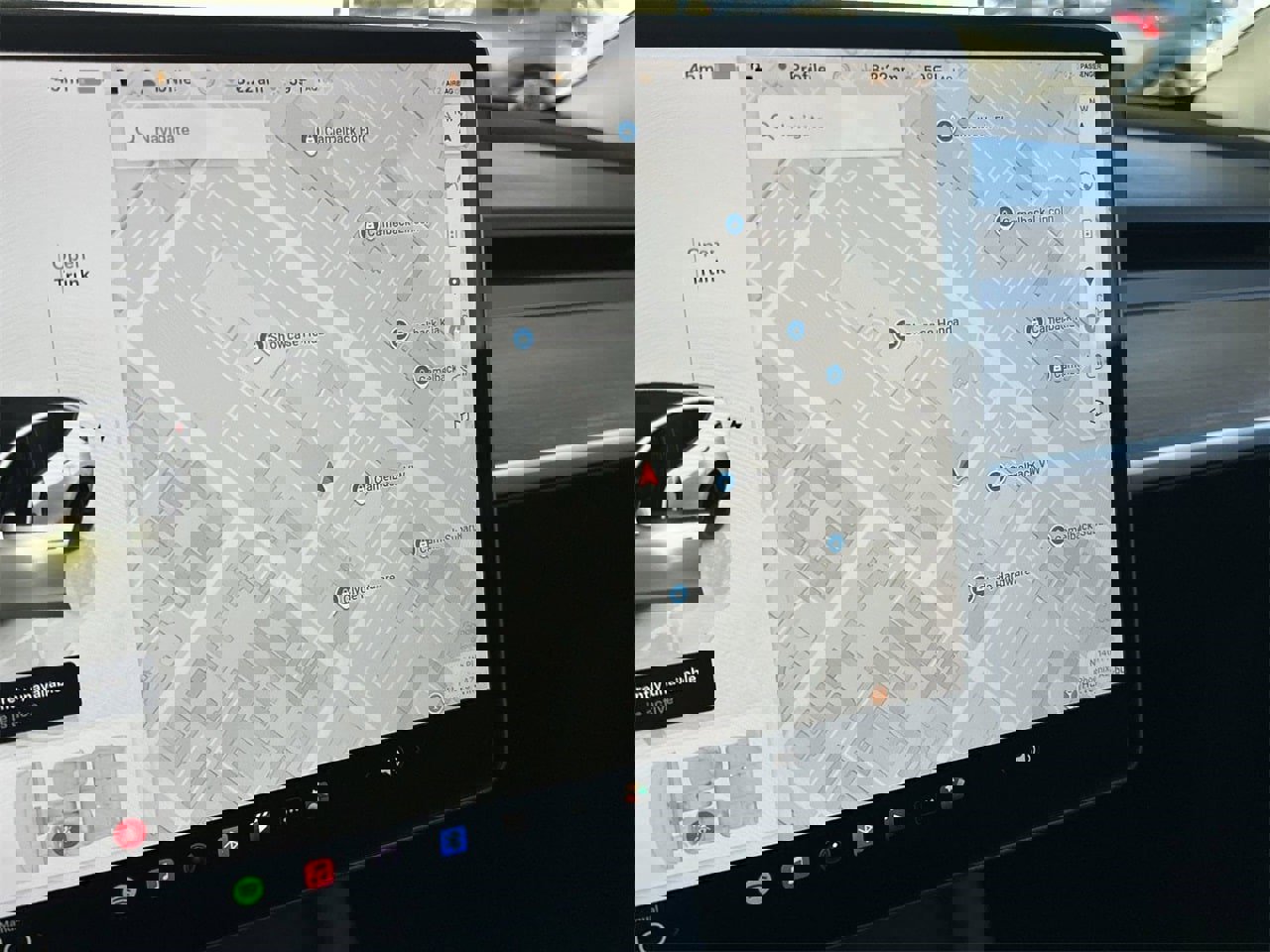 Used 2022 Tesla Model Y Performance image 23