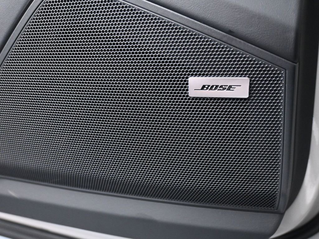 Certified 2025 Porsche Cayenne S image 25