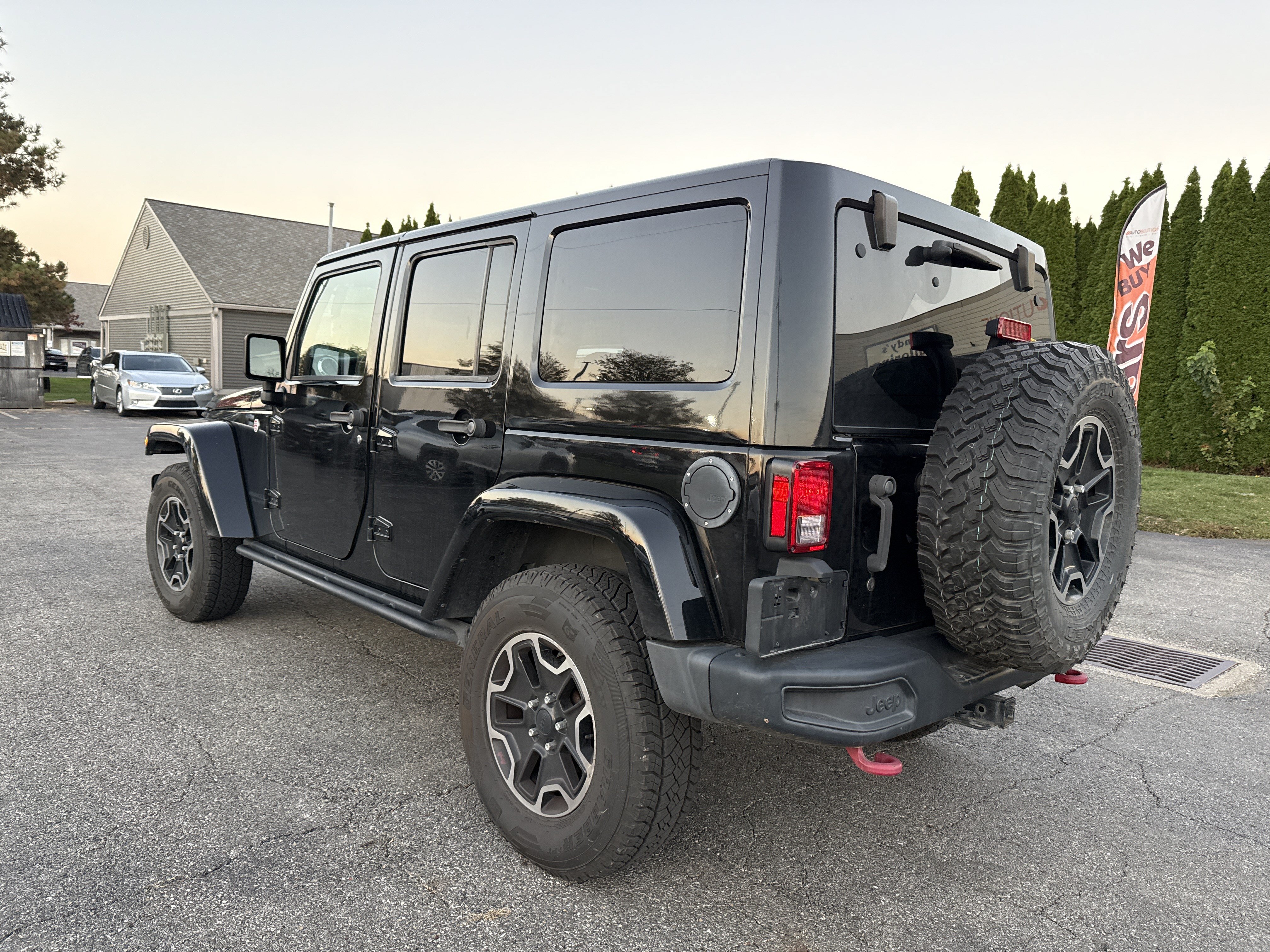 Used 2016 Jeep Wrangler Unlimited Rubicon AWD/4WD image 2