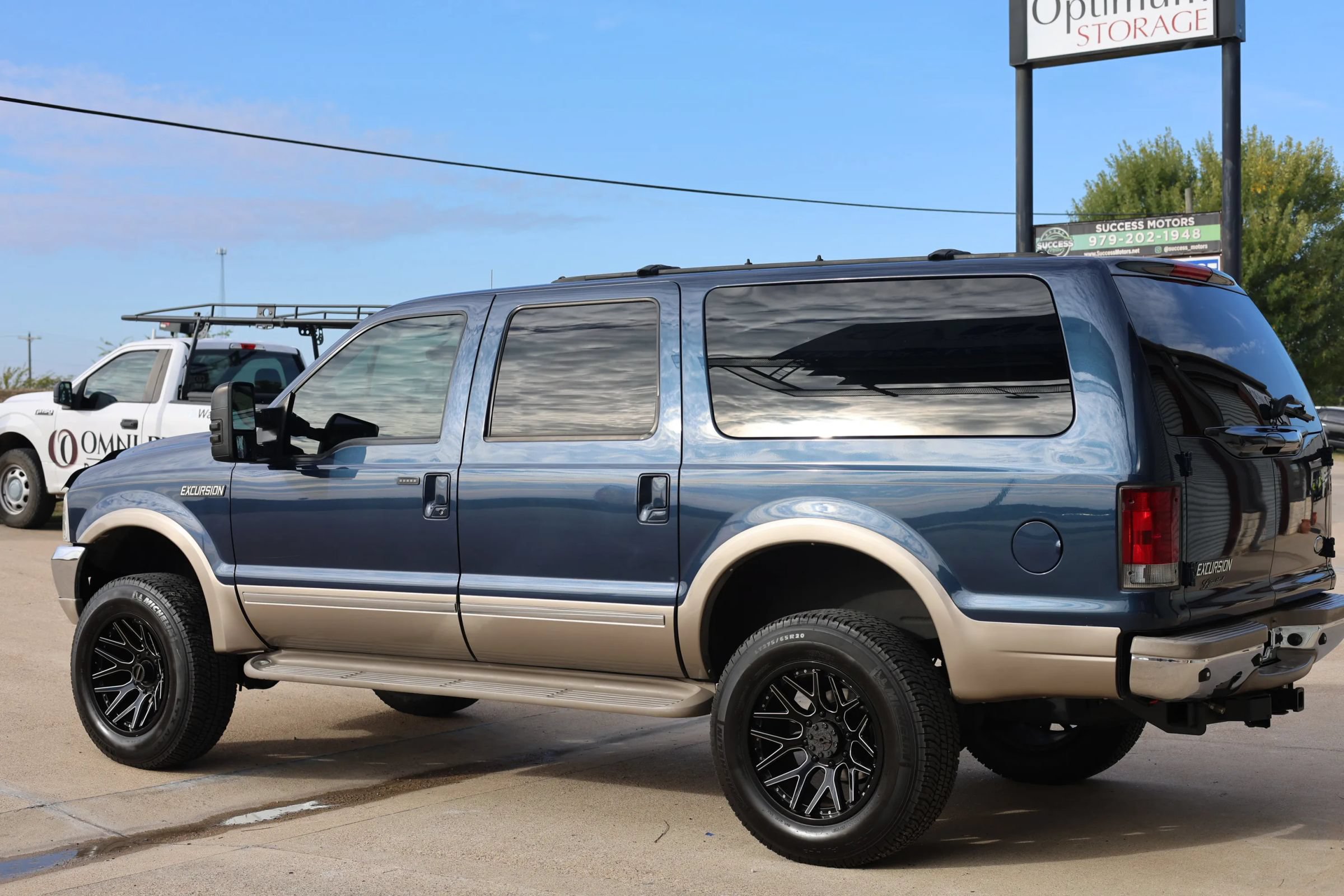 Used 2002 Ford Excursion Limited AWD/4WD image 8