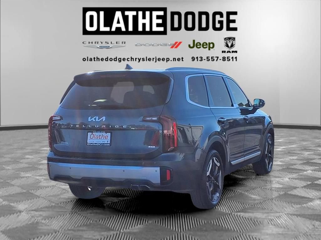 Used 2024 Kia Telluride S image 28