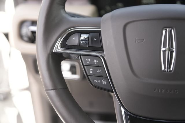 Used 2022 Lincoln Nautilus Reserve image 23