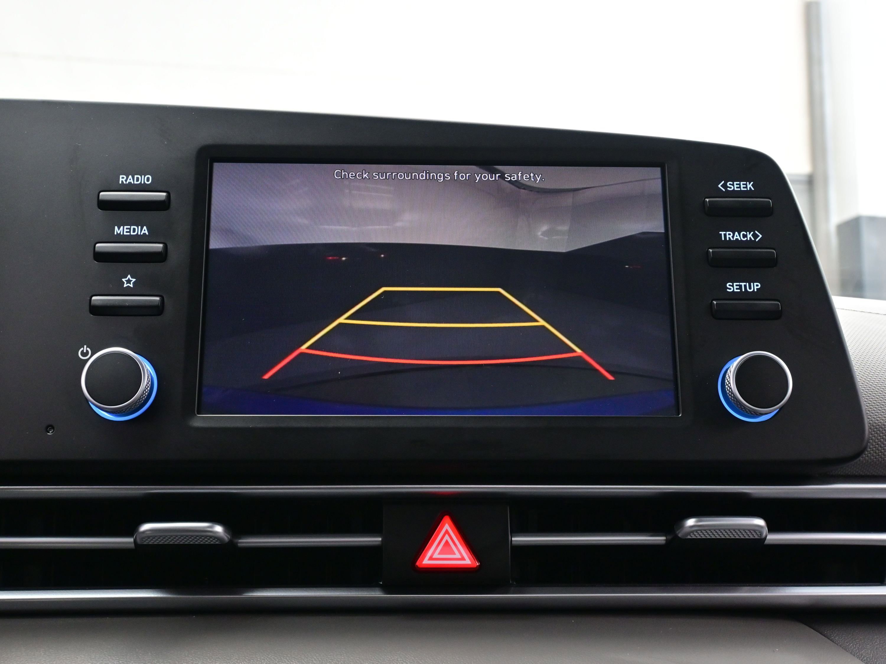 Used 2023 Hyundai Elantra SE image 17