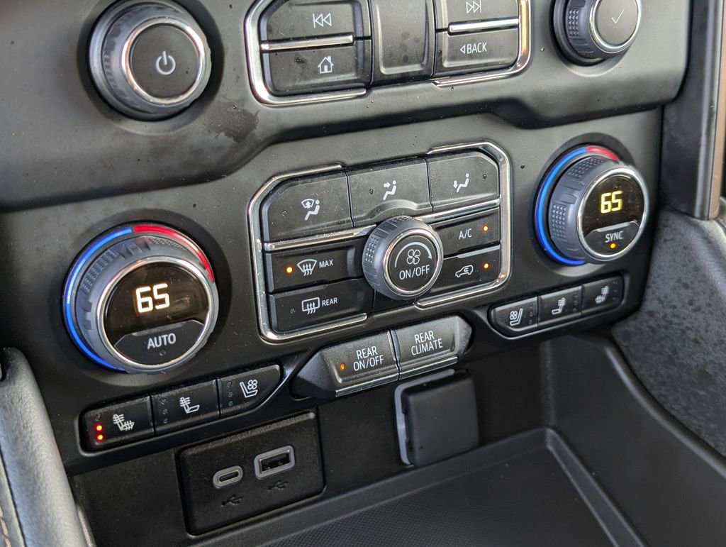 Used 2024 Chevrolet Tahoe High Country AWD/4WD image 30