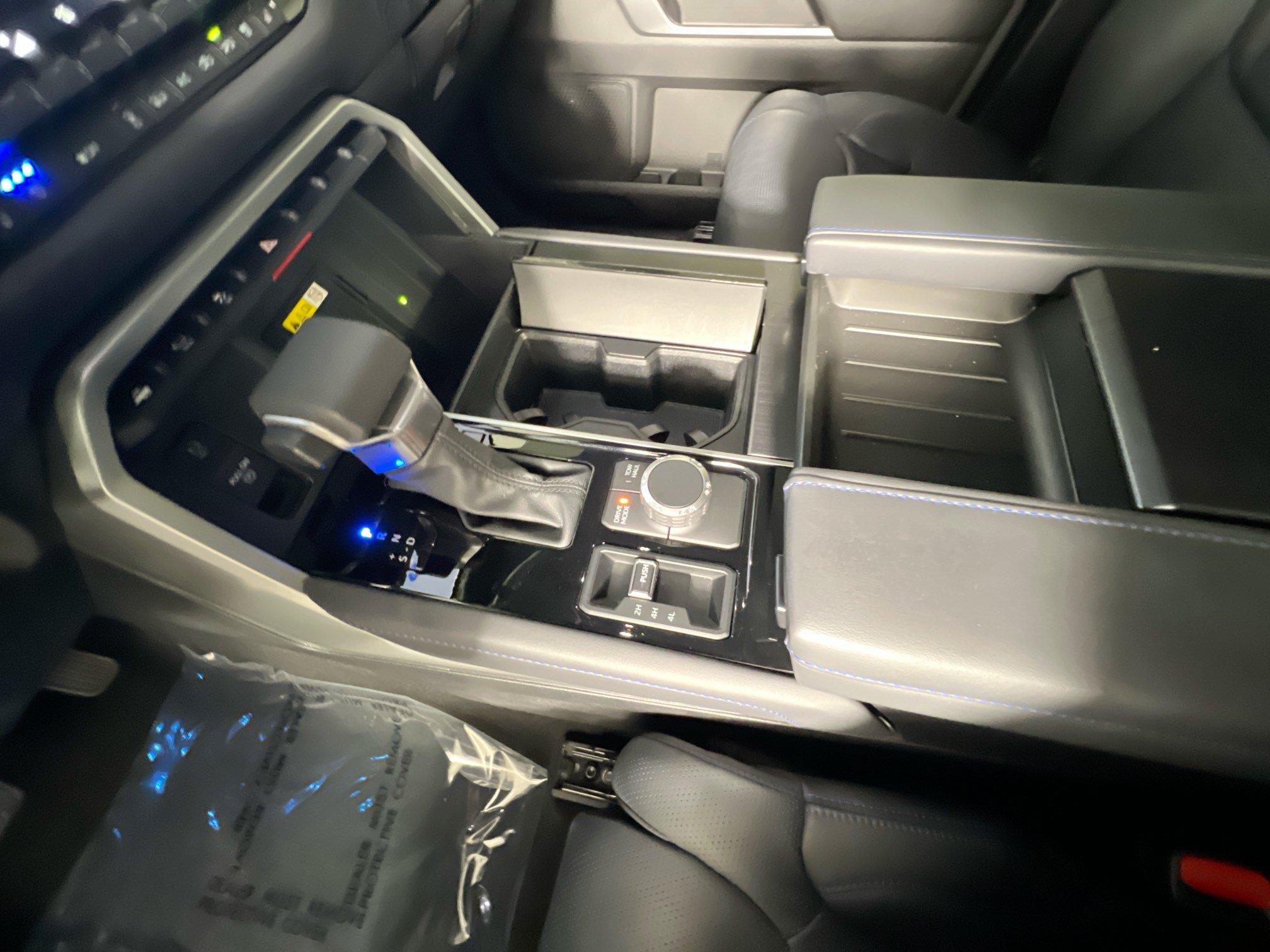 Used 2024 Toyota Tundra Platinum AWD/4WD image 24