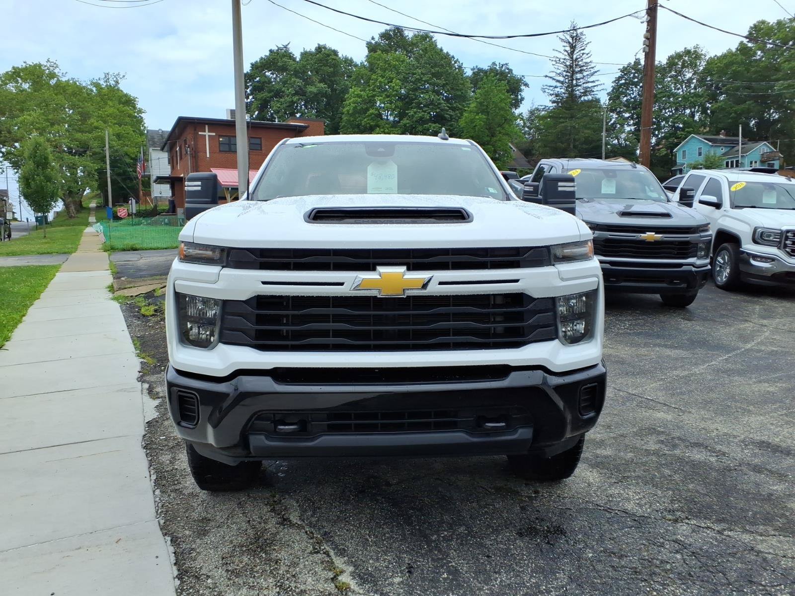 Certified 2024 Chevrolet Silverado 2500 Custom w/ Custom Convenience Package AWD/4WD image 2