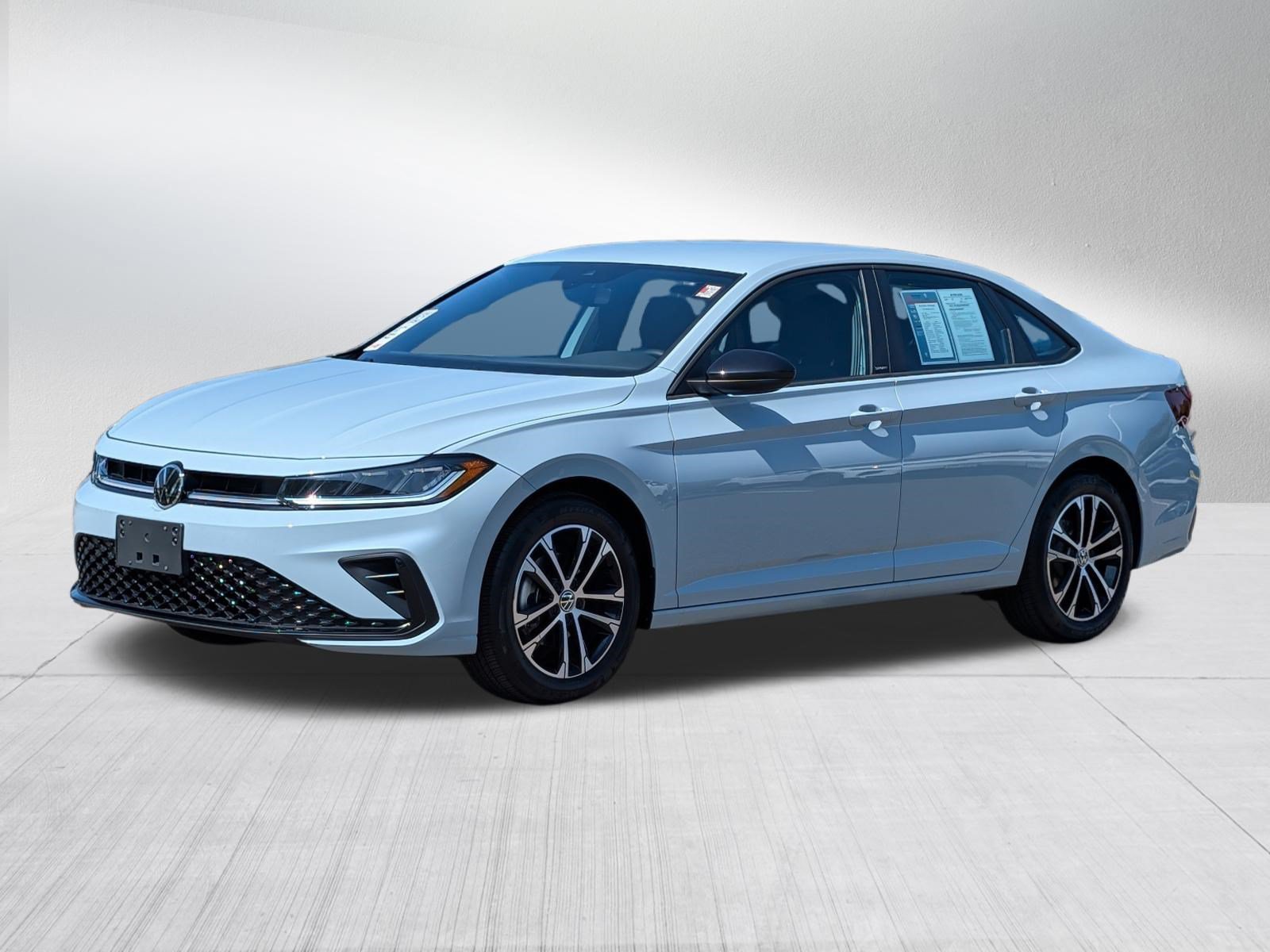 Used 2025 Volkswagen Jetta Sport FWD image 3
