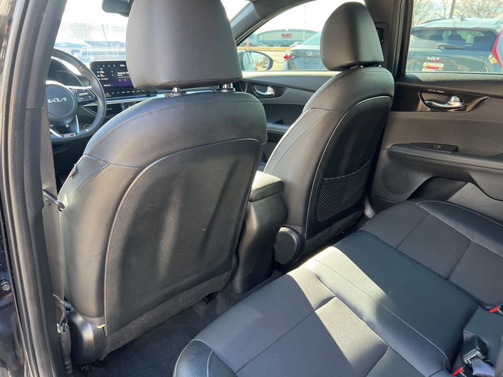 Certified 2024 Kia Forte GT-Line image 9