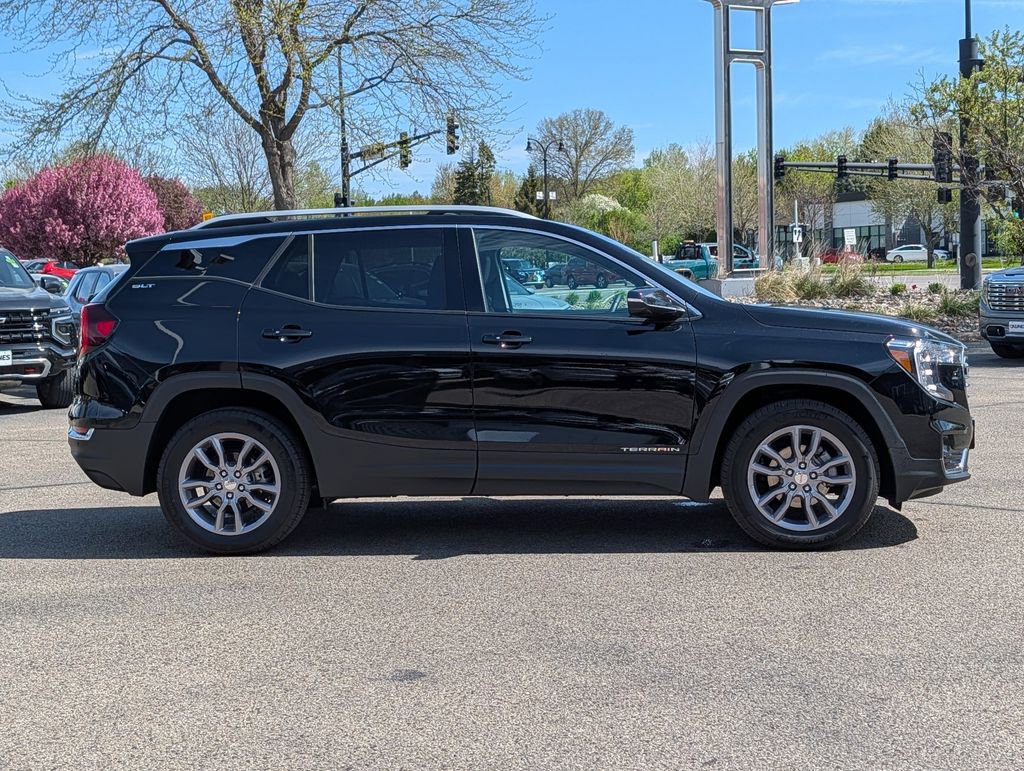 Used 2024 GMC Terrain SLT w/ Infotainment Package II AWD/4WD image 15