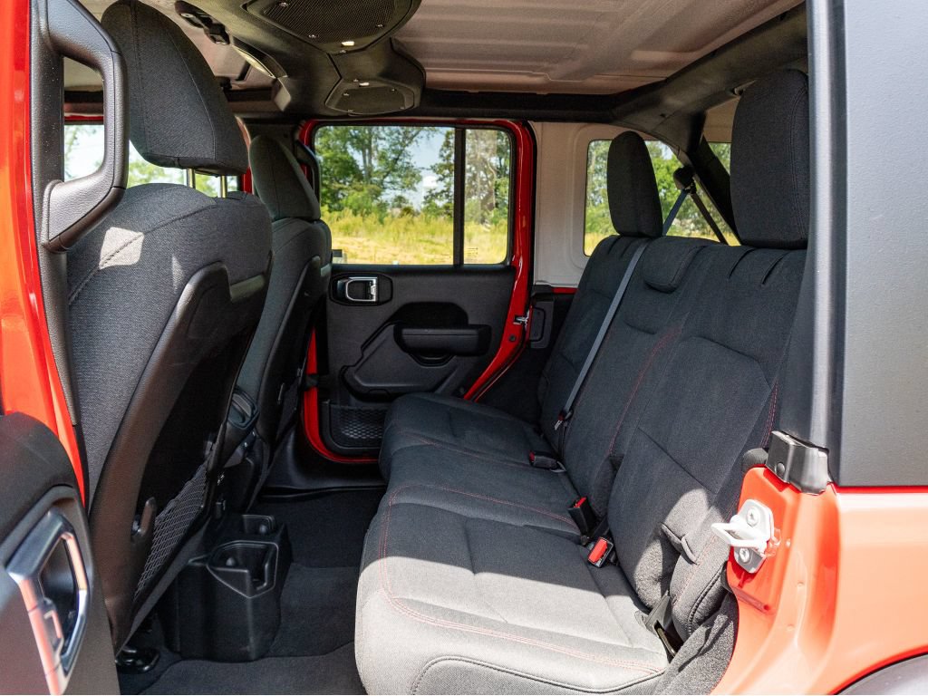 Used 2026 Jeep Wrangler Unlimited Rubicon AWD/4WD image 14