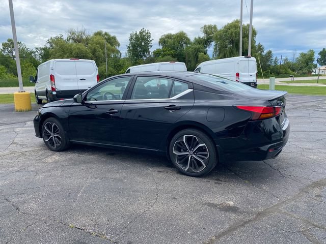 Used 2024 Nissan Altima 2.5 SR AWD/4WD image 5