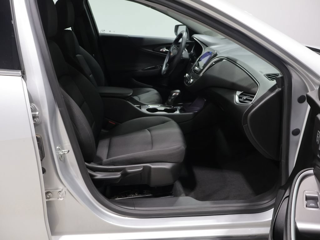 Used 2021 Chevrolet Malibu LS FWD image 21