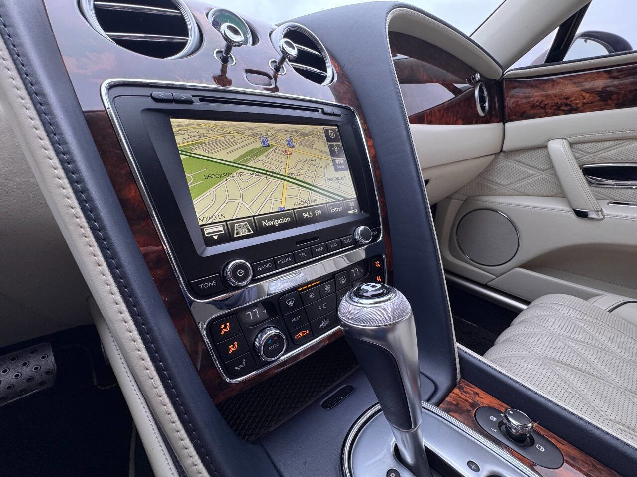 Used 2014 Bentley Flying Spur W12 image 27