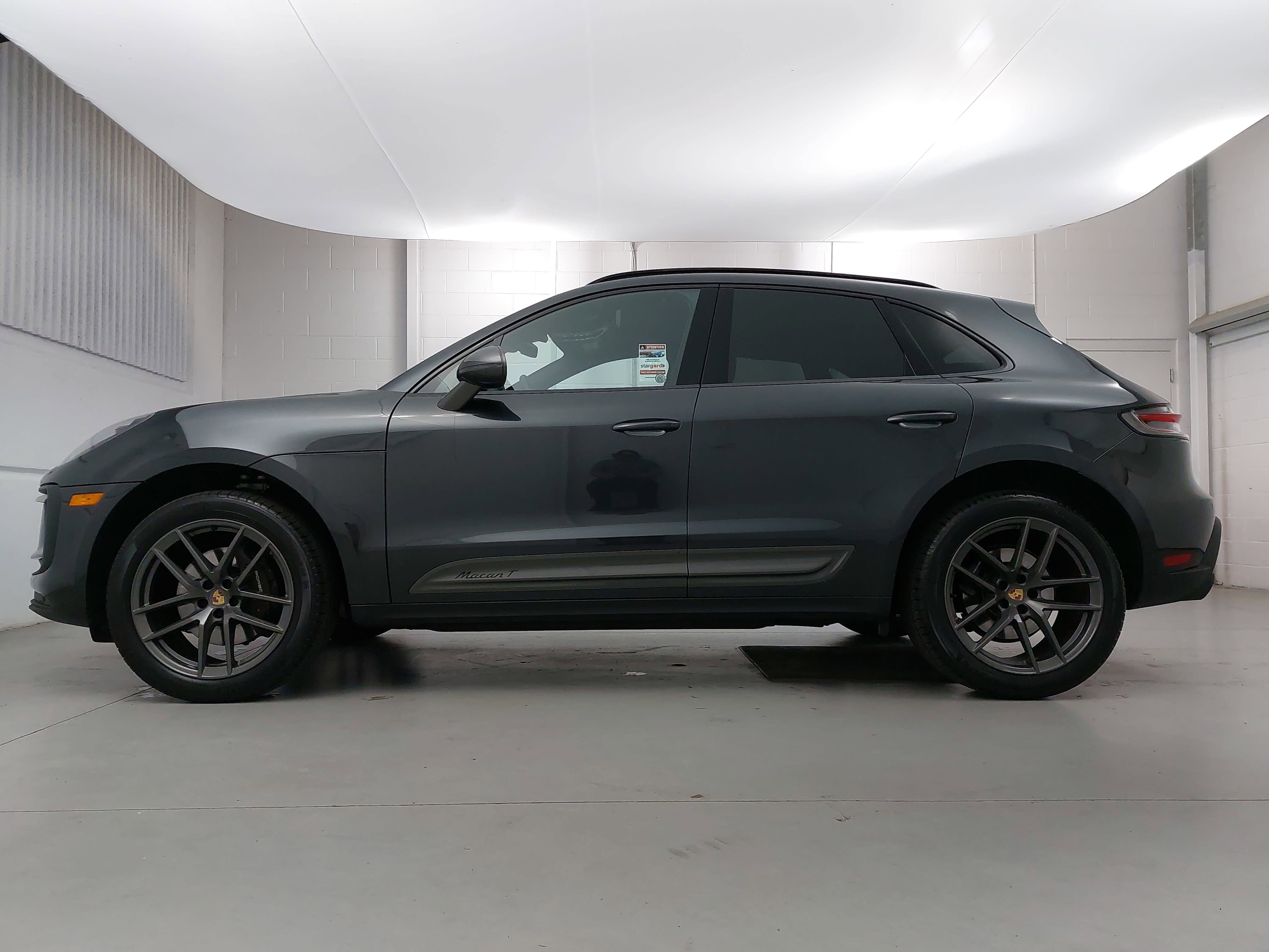 Certified 2024 Porsche Macan Turbo image 2