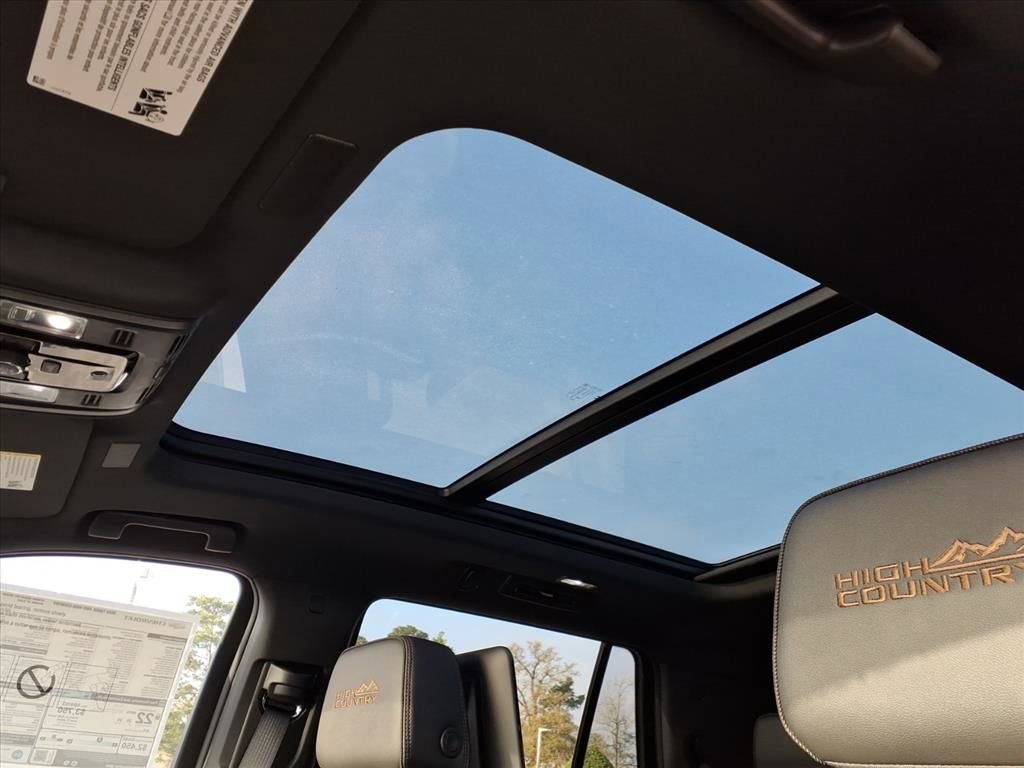 New 2026 Chevrolet Tahoe High Country AWD/4WD image 16