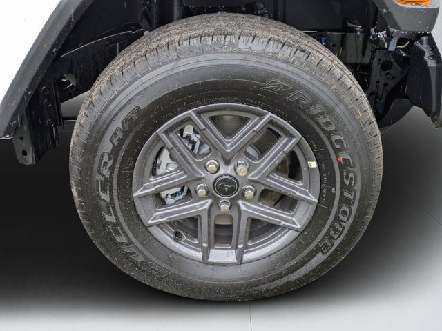 New 2025 Jeep Gladiator Sport image 9