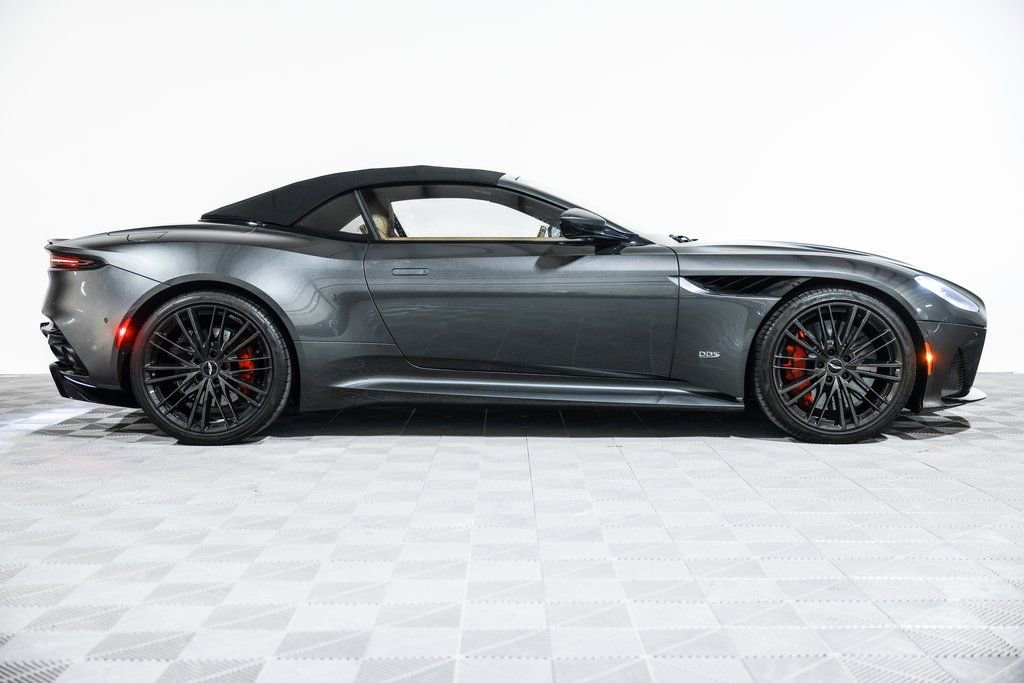 Used 2021 Aston Martin DBS Superleggera Volante image 20