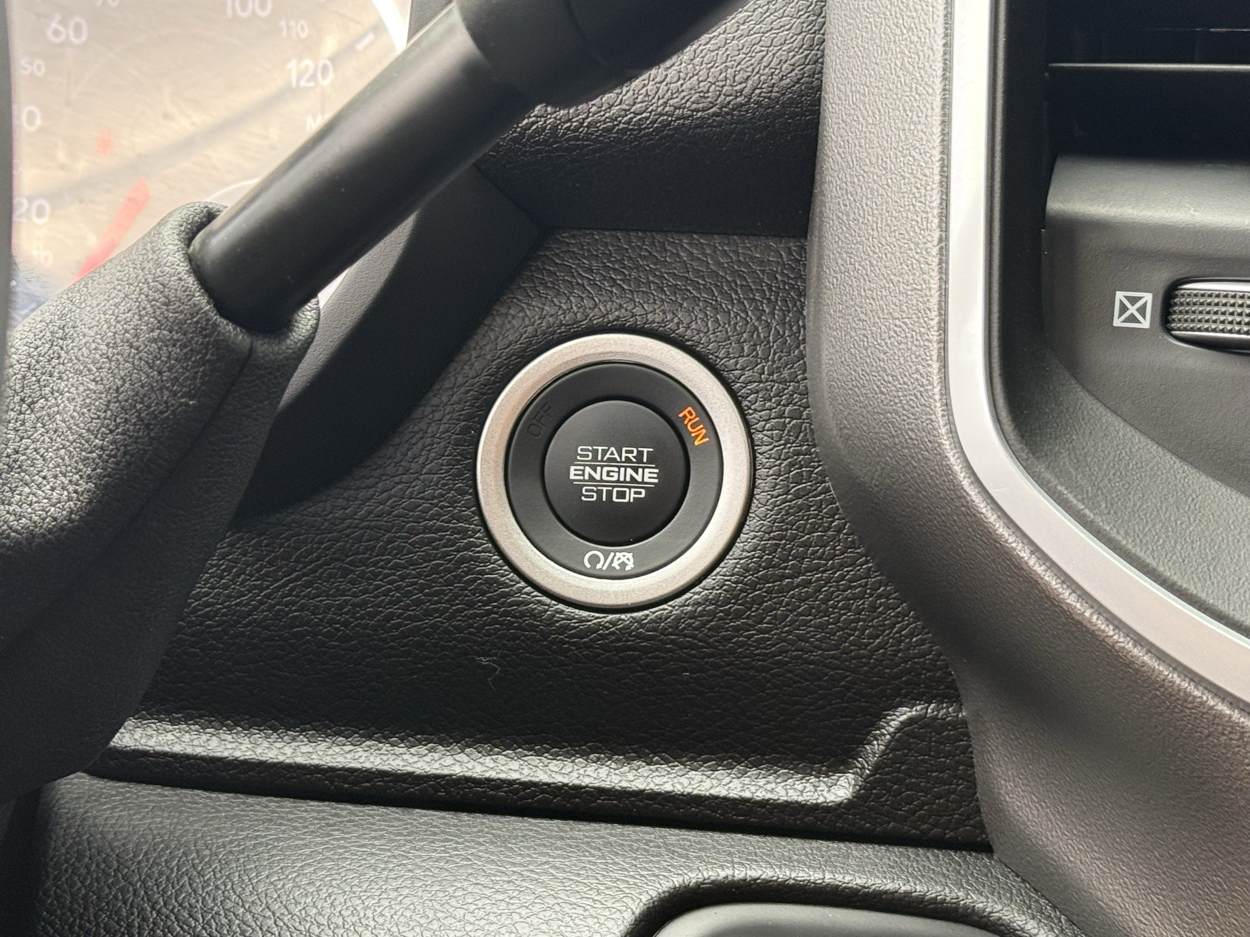 Used 2025 RAM 2500 Big Horn AWD/4WD image 25