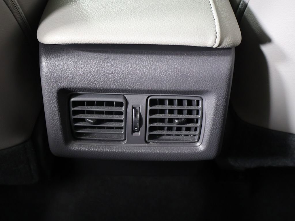 Used 2021 Toyota Camry XLE FWD image 49