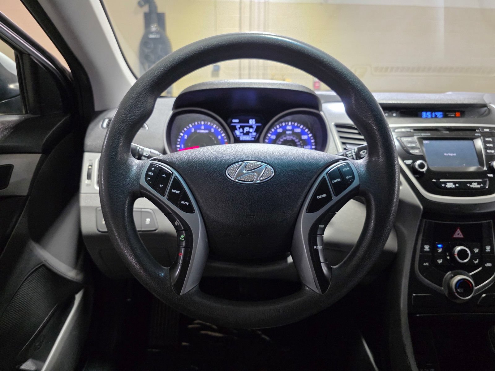 Used 2016 Hyundai Elantra SE w/ Option Group 02 FWD image 29