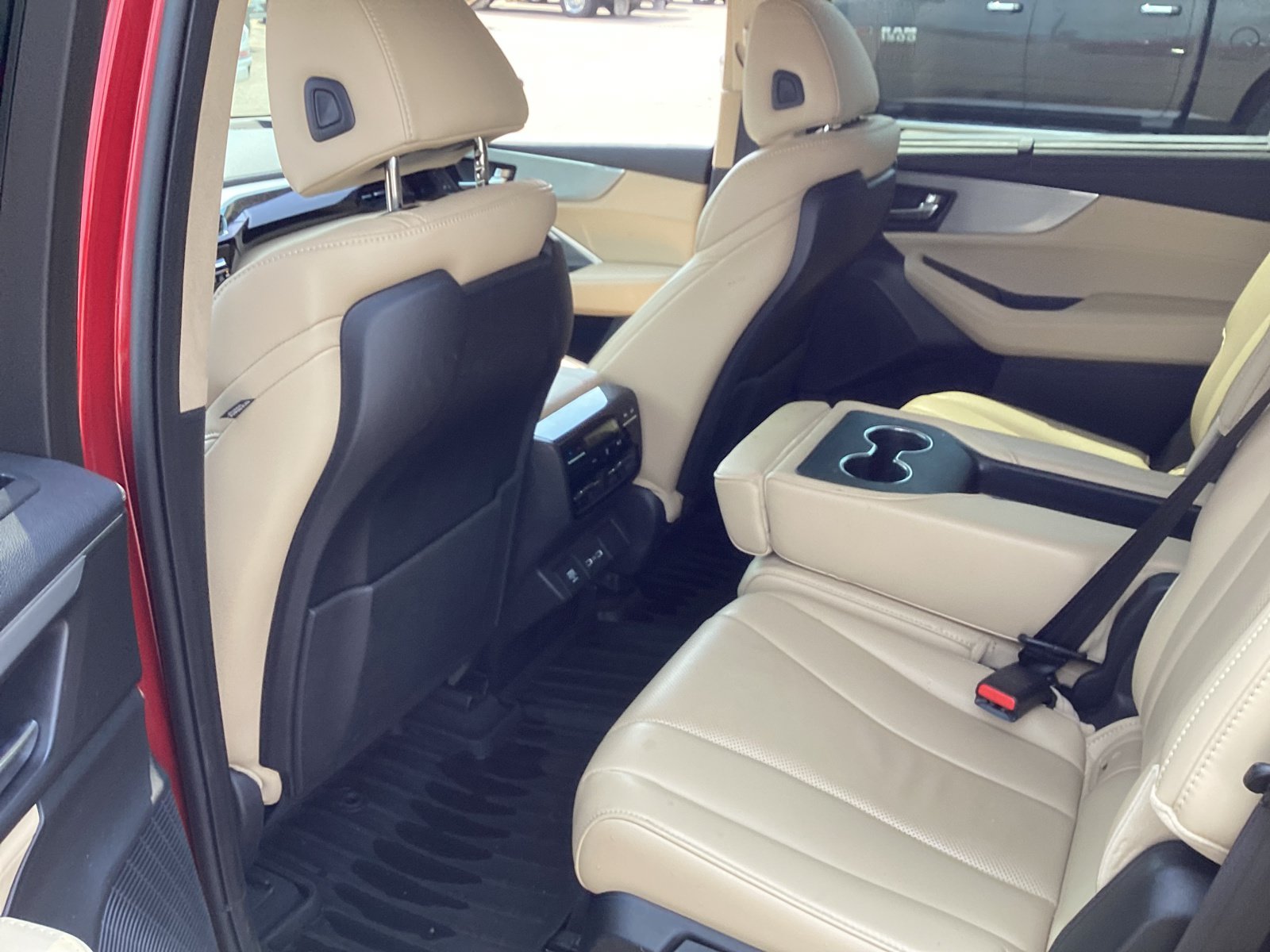 Used 2023 Acura MDX w/ Technology Package AWD/4WD image 11