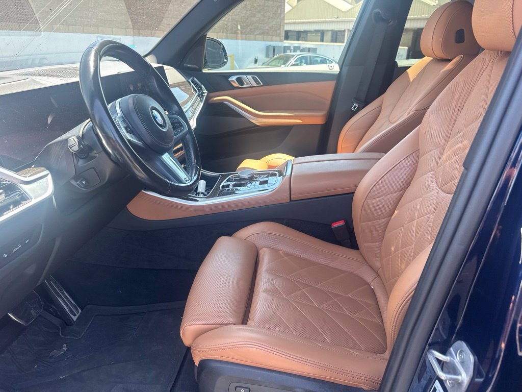 Used 2024 BMW X5 sDrive40i w/ M Sport Package RWD image 12