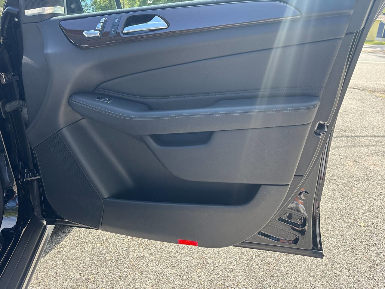 Used 2018 Mercedes-Benz GLE 350 GLE 350 4MATIC AWD 4dr SUV w/ Premium 2 Package image 22