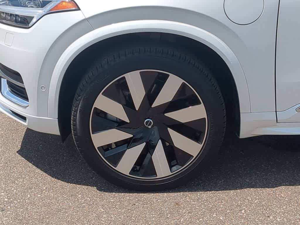 Certified 2024 Volvo XC90 T8 Plus w/ Protection Package Premier AWD/4WD image 13